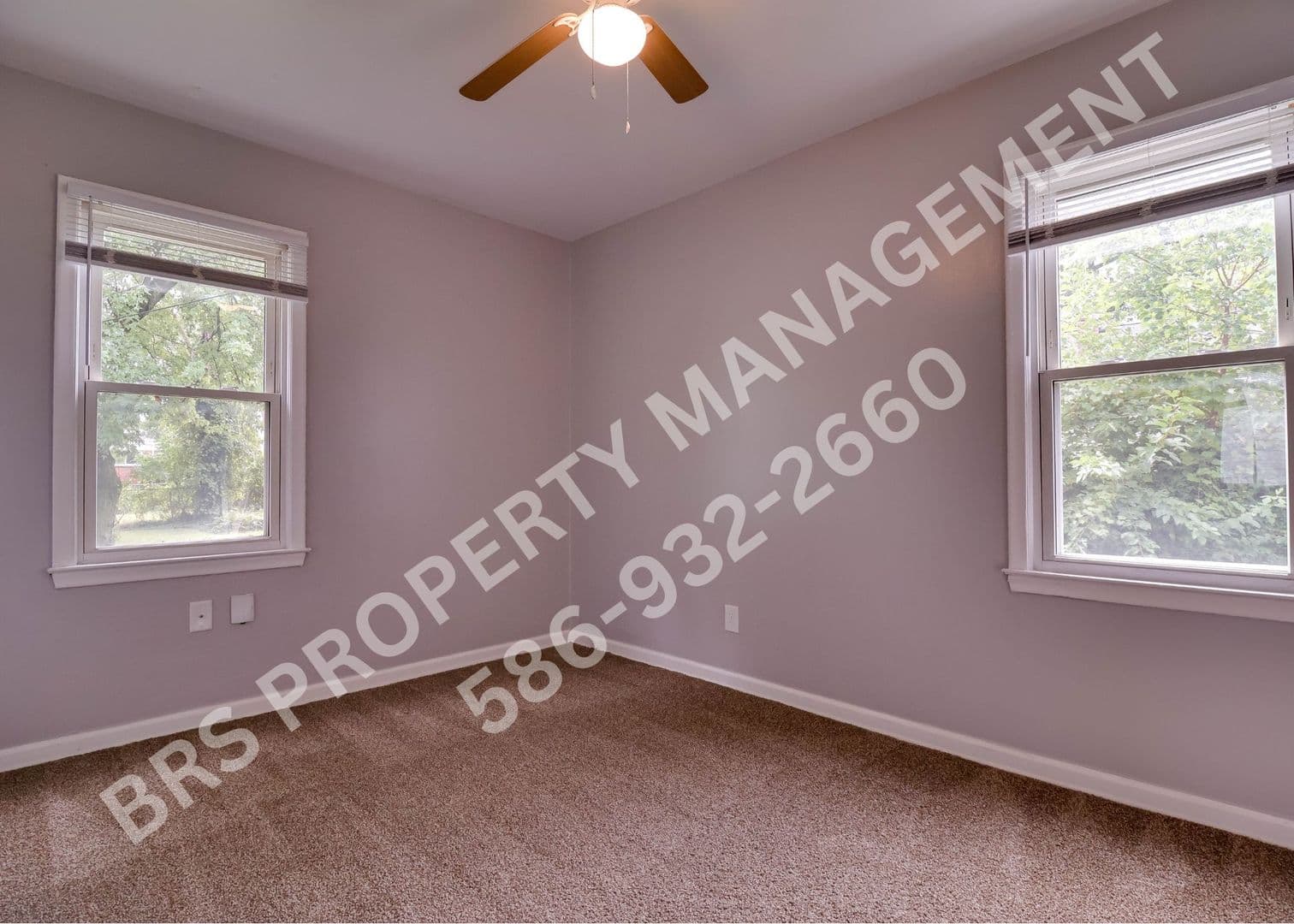 Center Line House: 7236 Wiegand Blvd