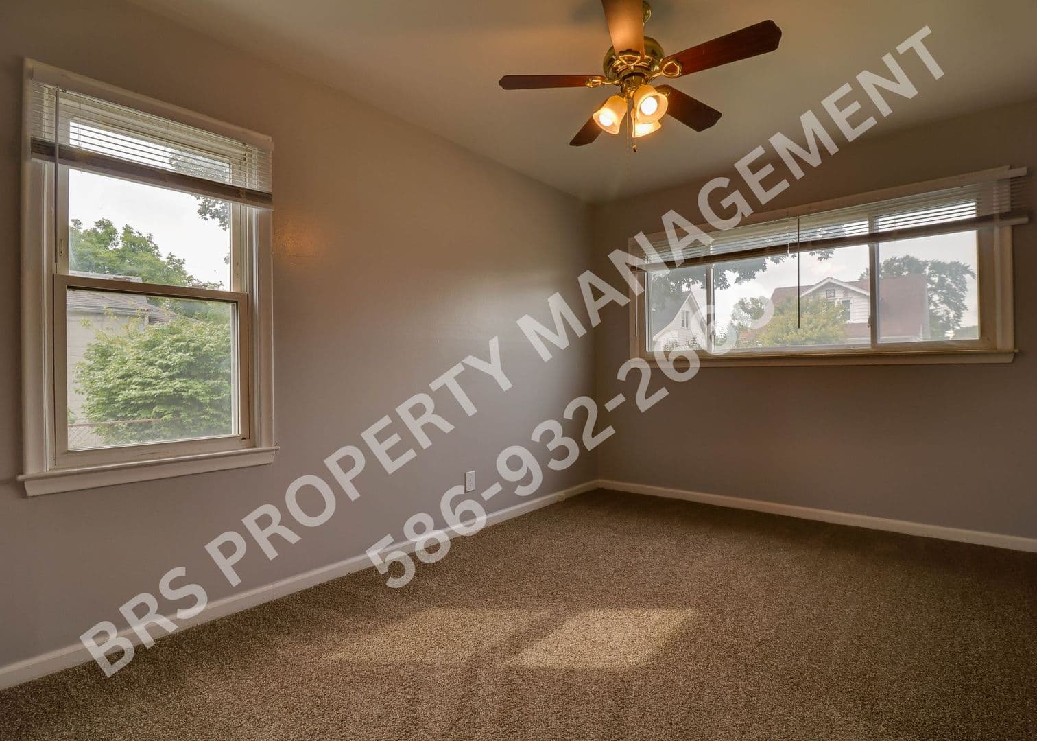 Center Line House: 7236 Wiegand Blvd