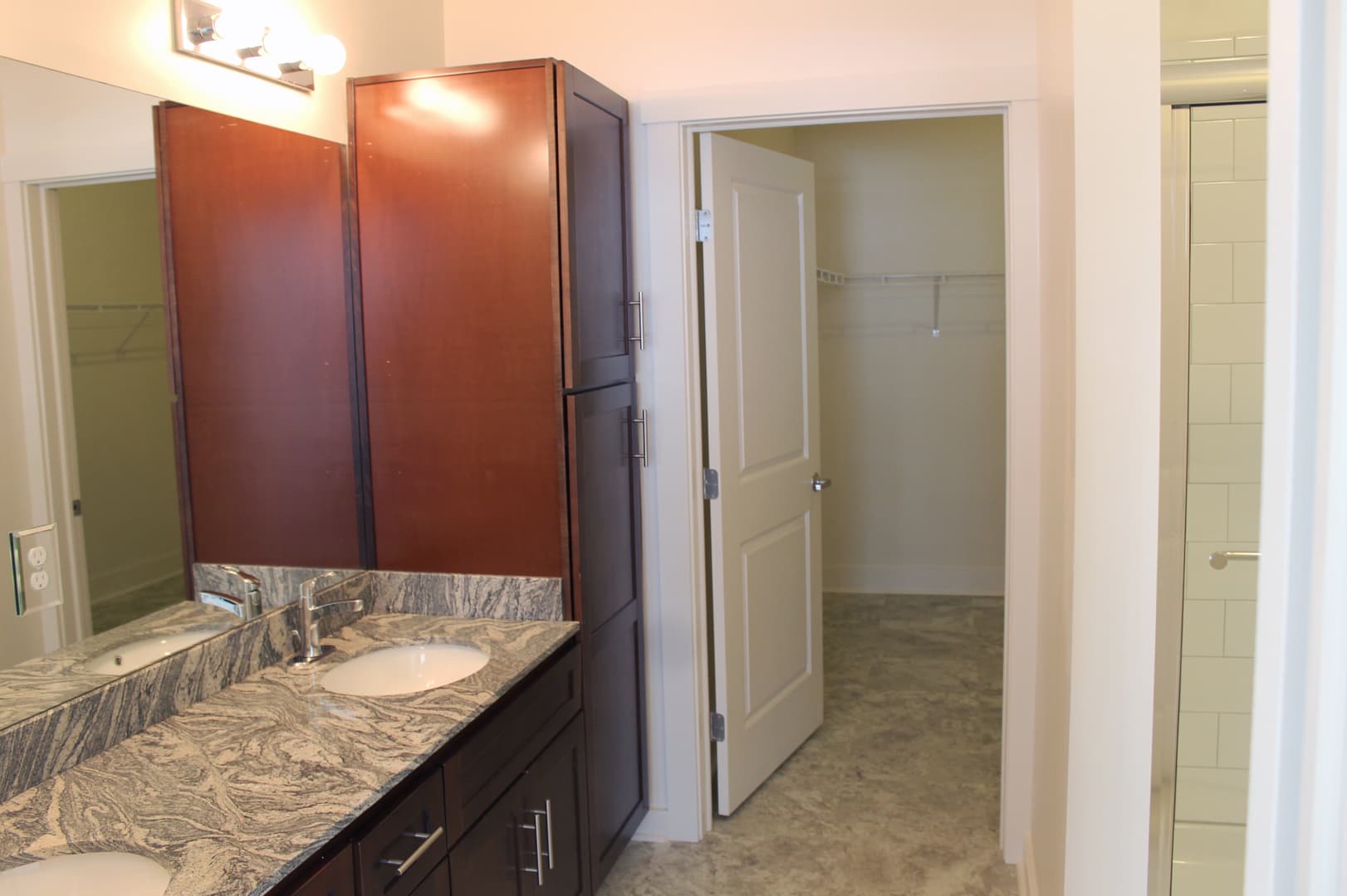 Brookfield Apartment: 398 Federal Road