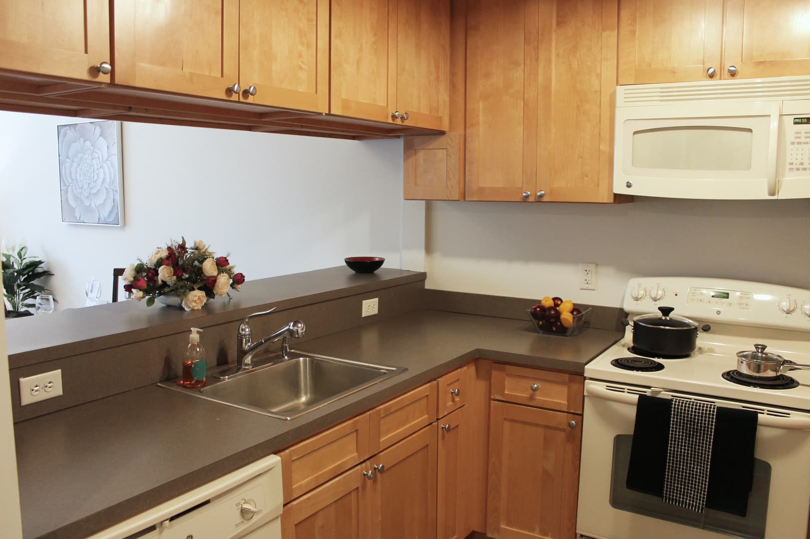 Danbury Apartment: 30 Crosby Street