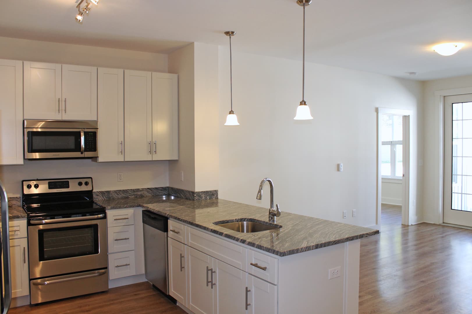 Brookfield Apartment: 398 Federal Road