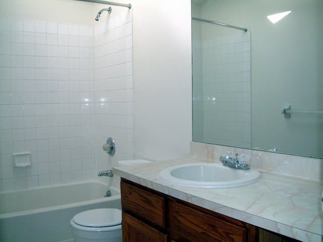 Danbury Apartment: 124 Coalpit Hill Road