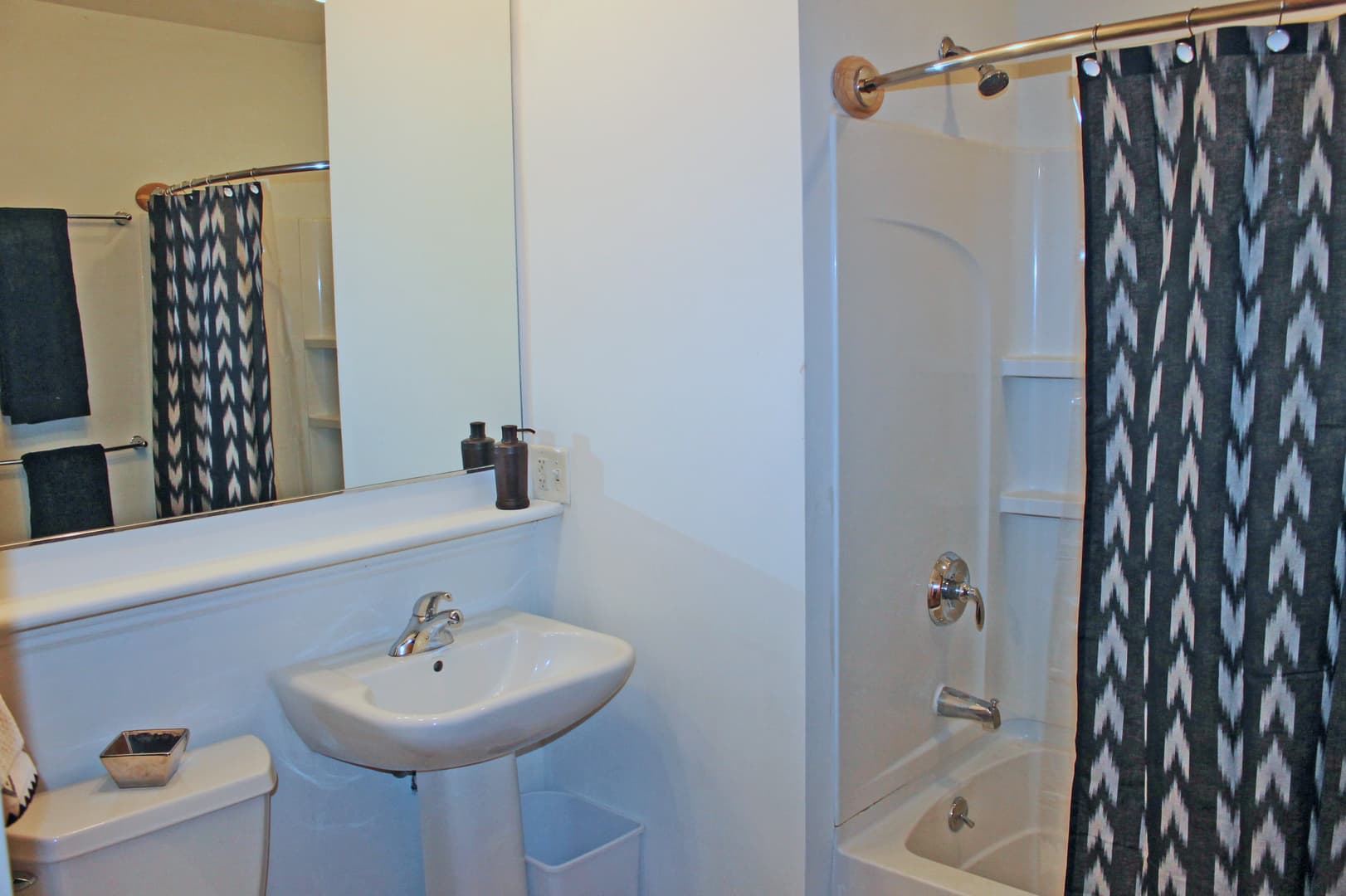 Danbury Apartment: 30 Crosby Street