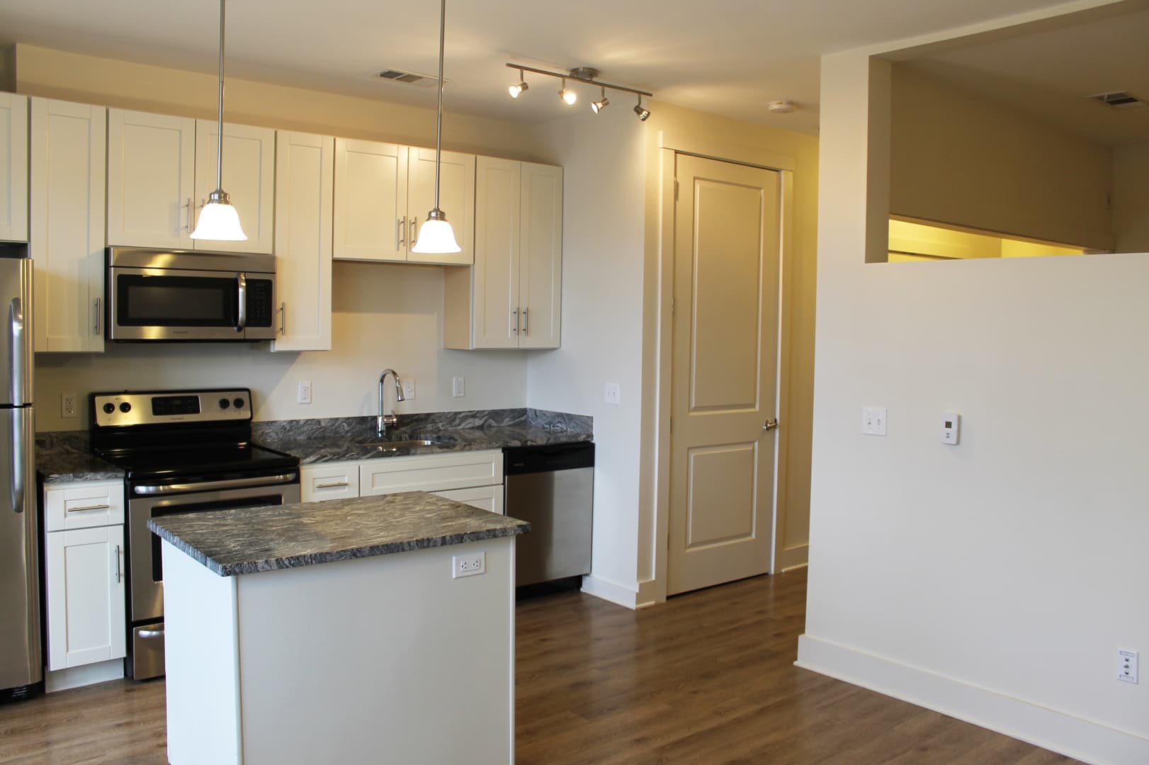 Brookfield Apartment: 398 Federal Road