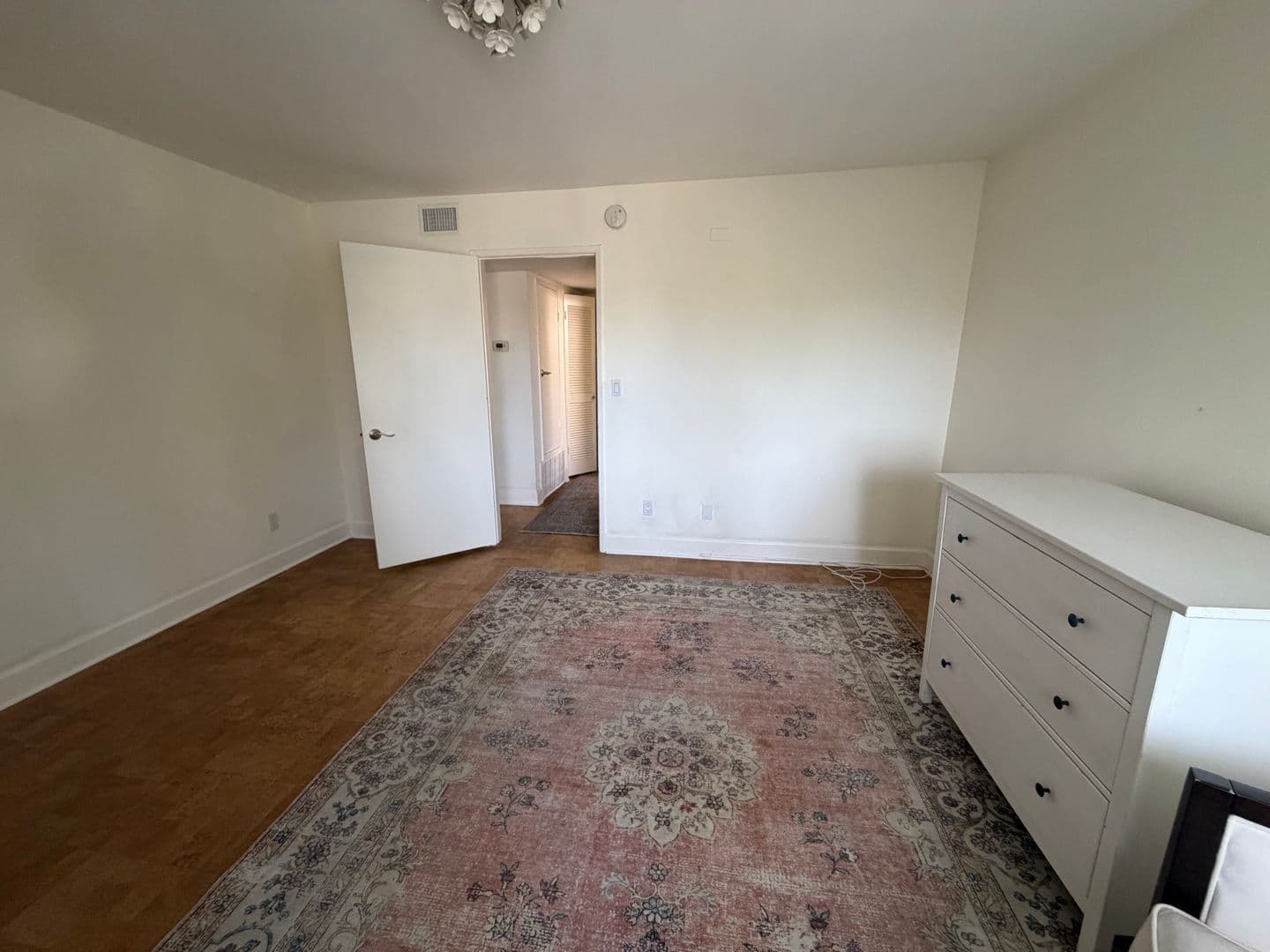 Los Angeles Condo: 1940 Highland Ave