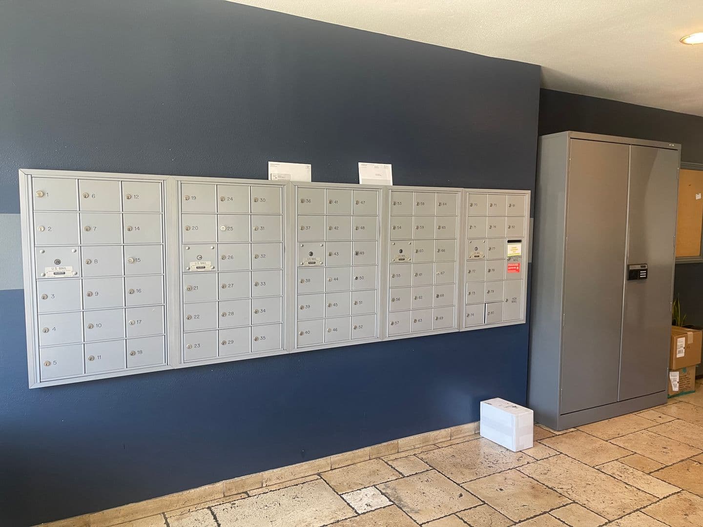 Los Angeles Condo: 1940 Highland Ave