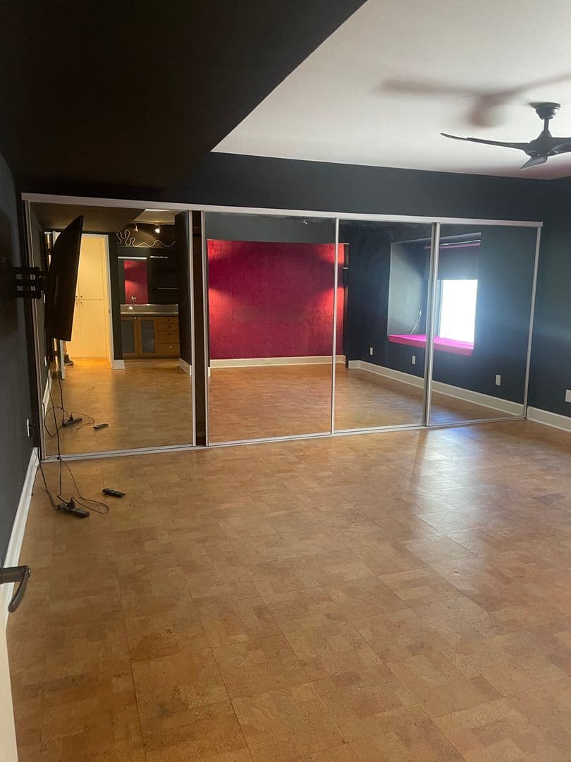 Los Angeles Condo: 1940 Highland Ave