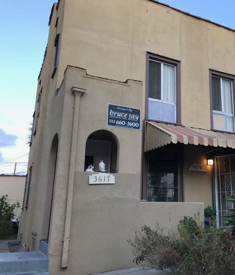 Los Angeles Apartment: 3615 Edenhurst Ave.