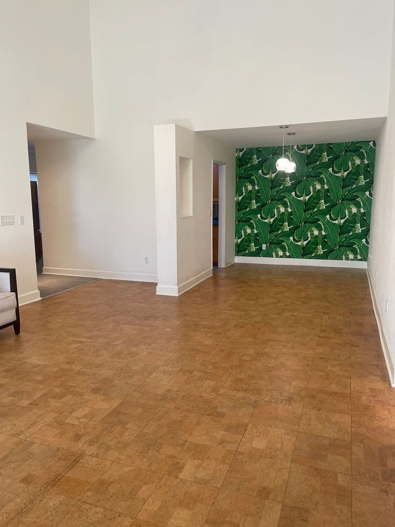 Los Angeles Condo: 1940 Highland Ave