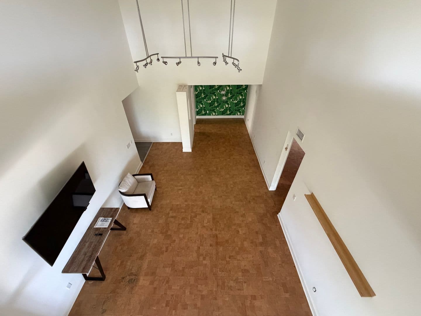 Los Angeles Condo: 1940 Highland Ave