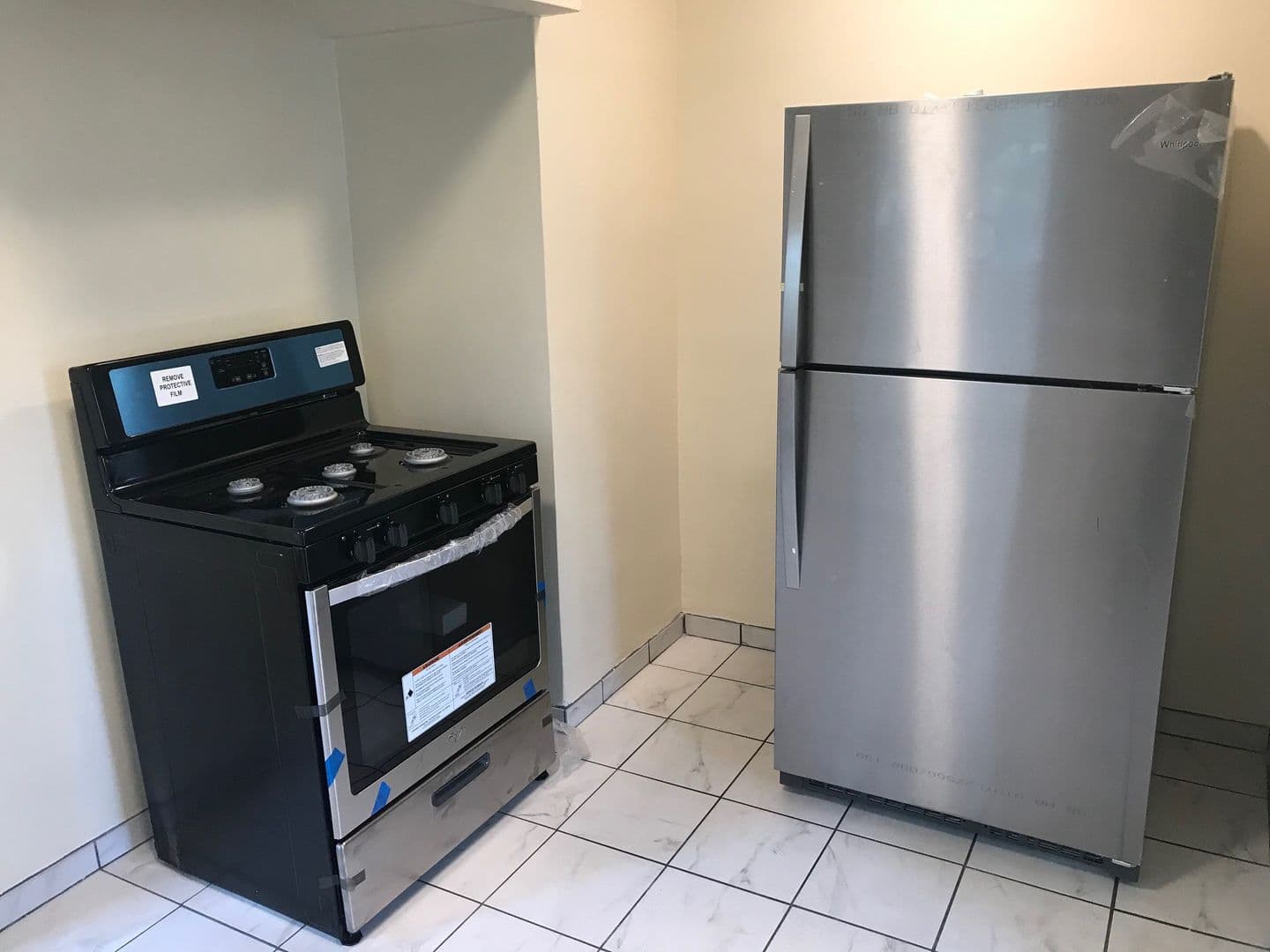 Los Angeles Apartment: 3615 Edenhurst Ave.