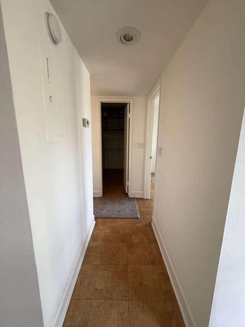 Los Angeles Condo: 1940 Highland Ave
