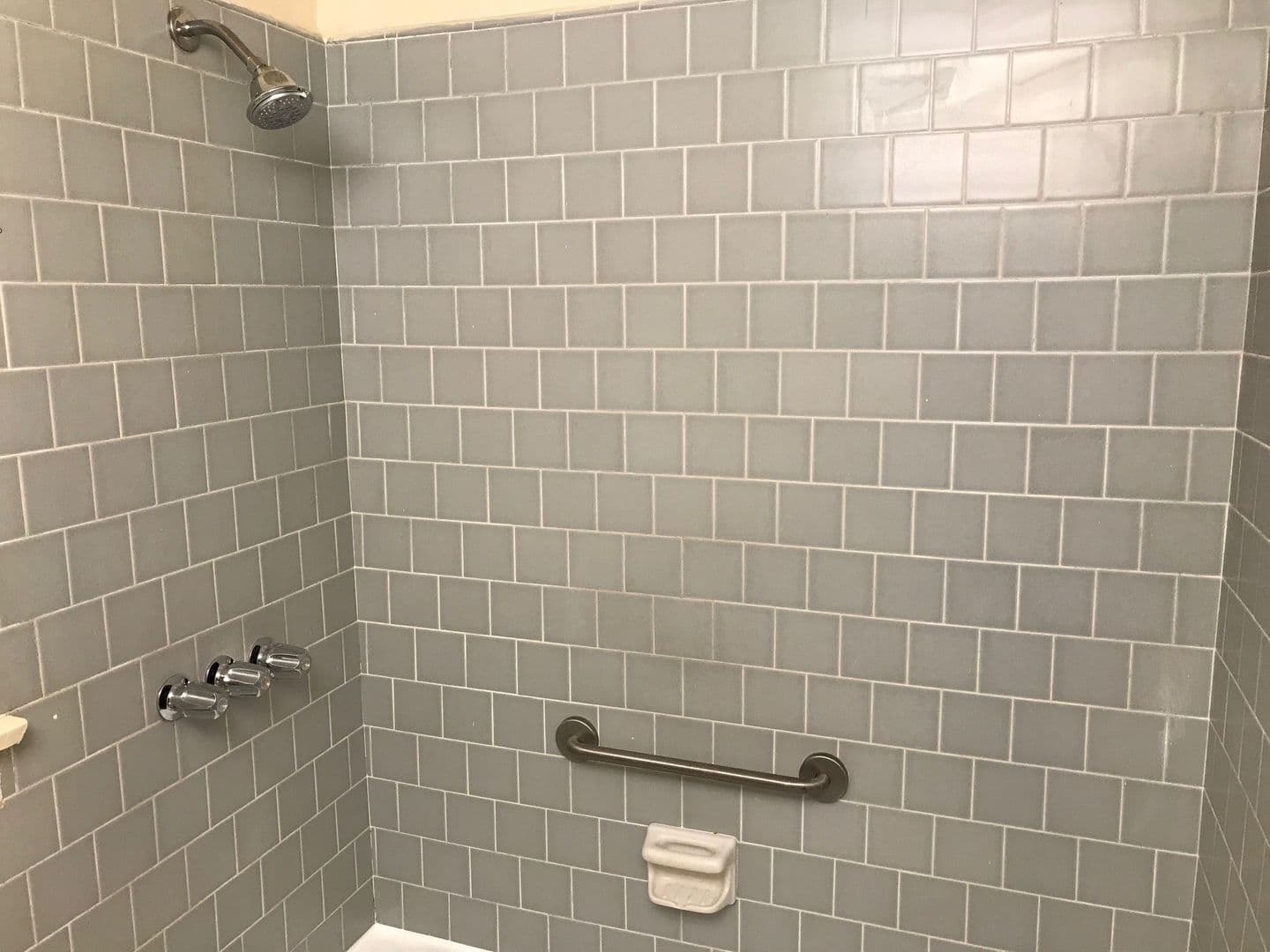 Los Angeles Apartment: 3615 Edenhurst Ave.