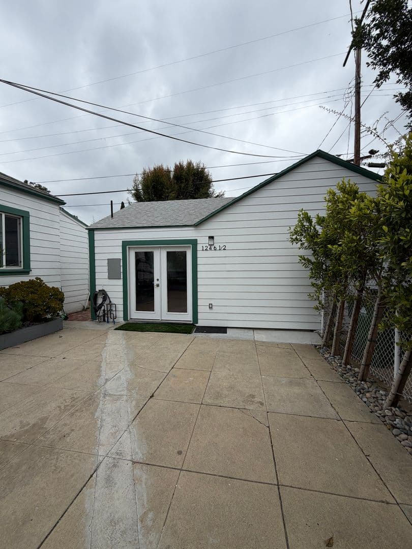 Los Angeles Apartment: 1246-1248 El Centro Ave