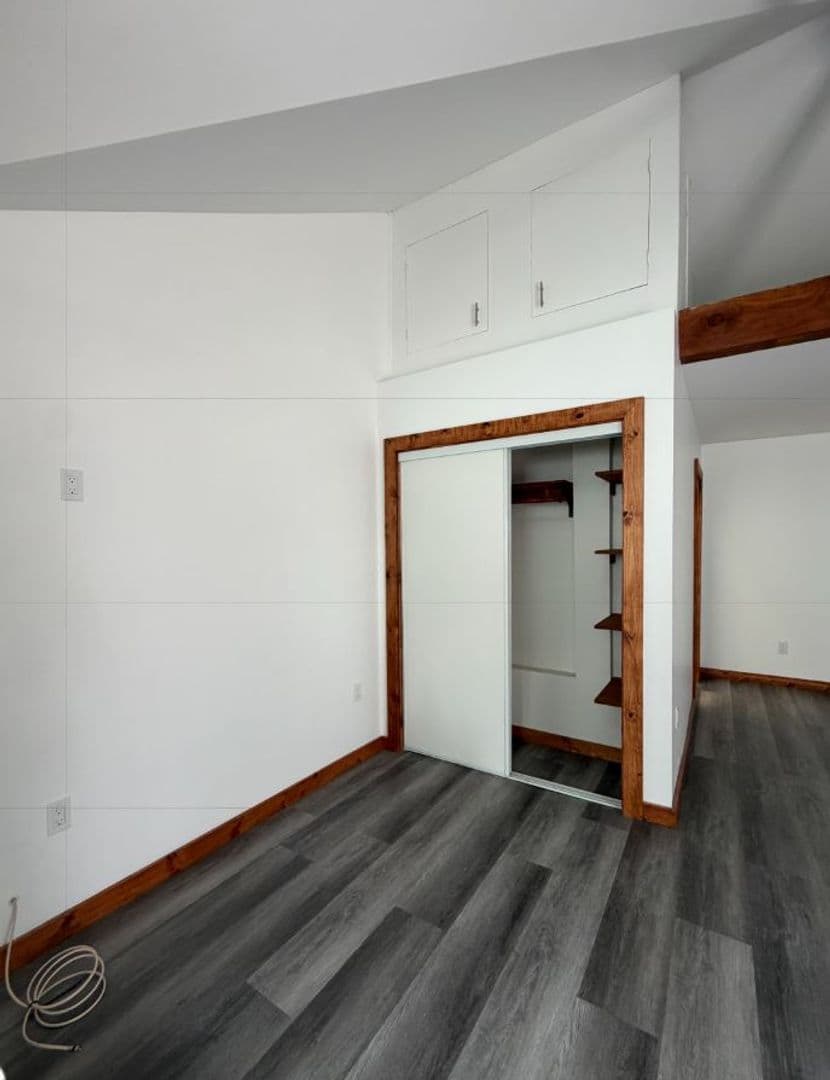 Los Angeles Apartment: 1246-1248 El Centro Ave