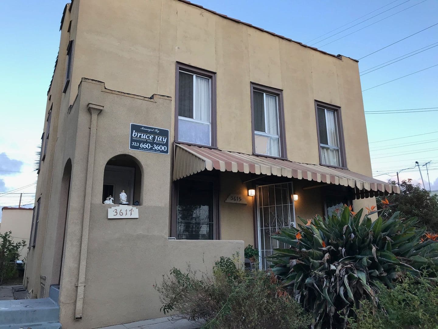 Los Angeles Apartment: 3615 Edenhurst Ave.