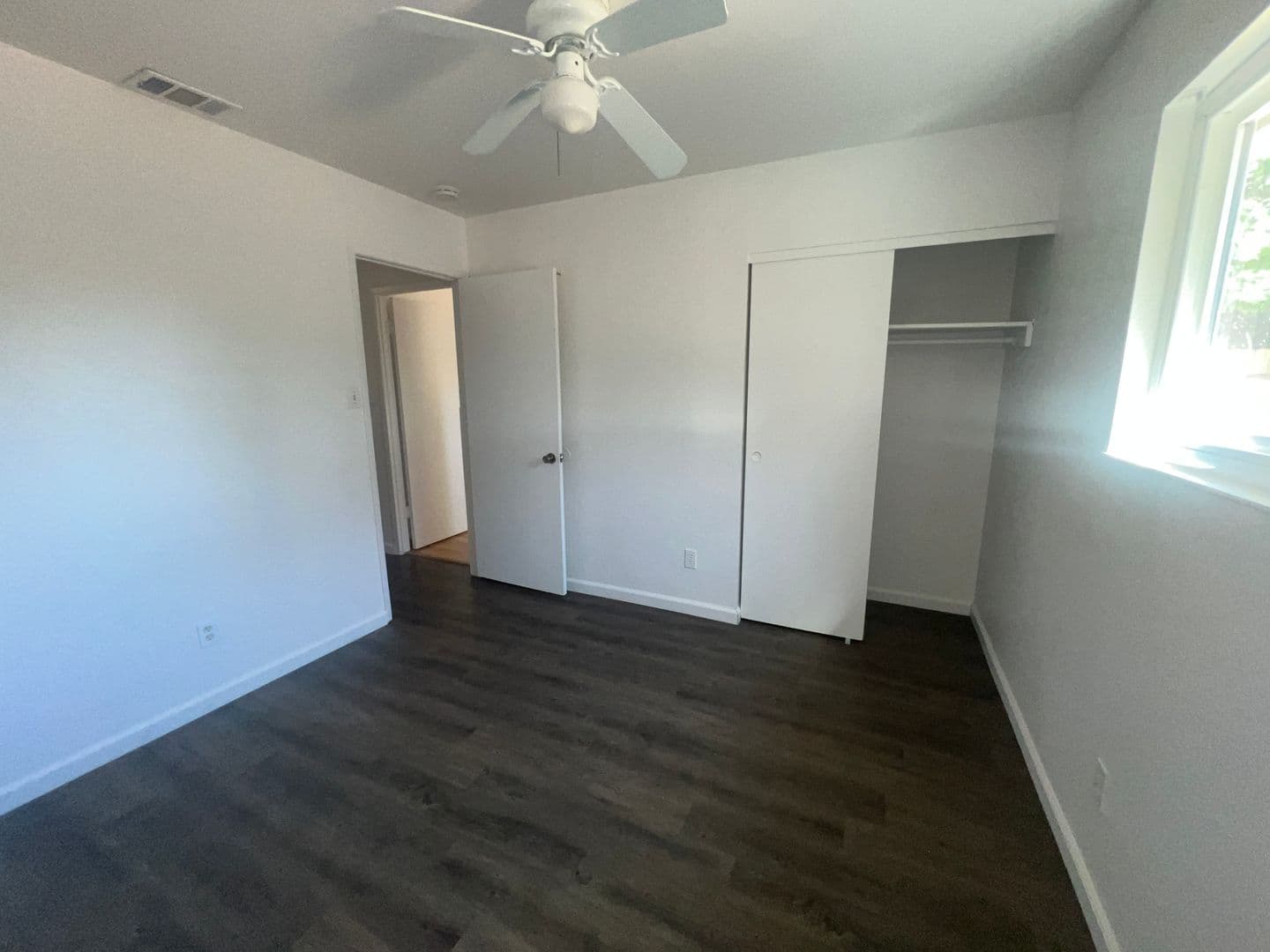 SACRAMENTO House: 5700 SEYFERTH WAY