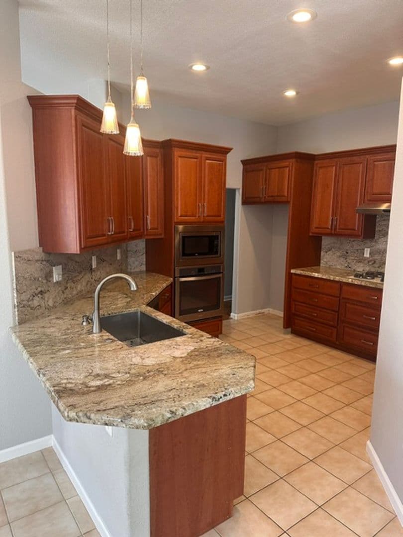 Rocklin House: 1500 Olympic Circle