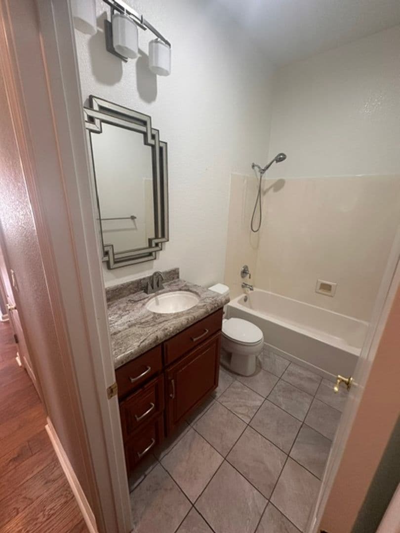 Rocklin House: 1500 Olympic Circle