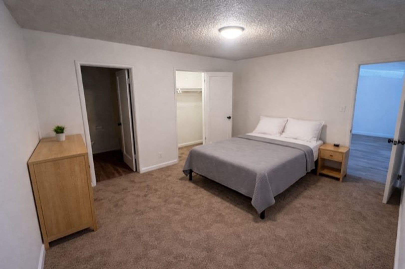 NORTH HIGHLANDS Apartment: 4040 MYRTLE AVENUE