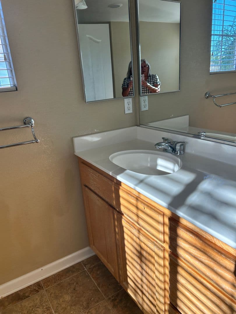 SACRAMENTO House: 4934 TROUVILLE LANE