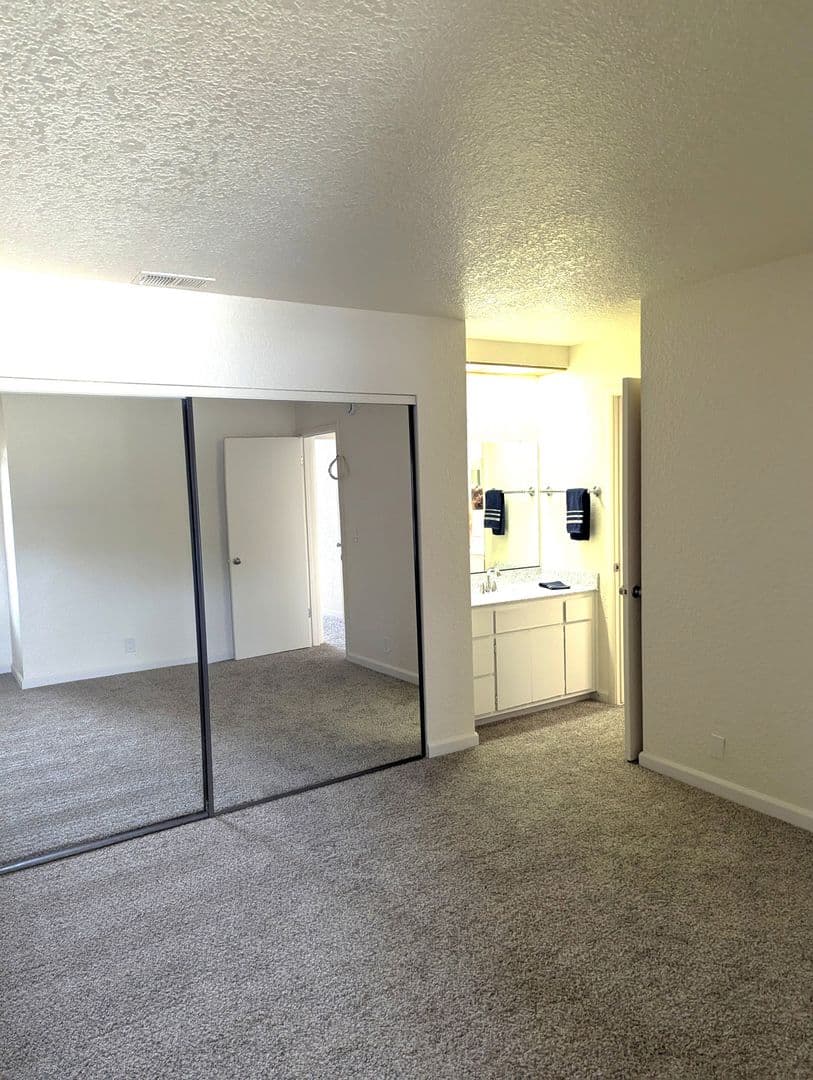 CITRUS HEIGHTS Apartment: 7400 WILLOWCREEK #1-20