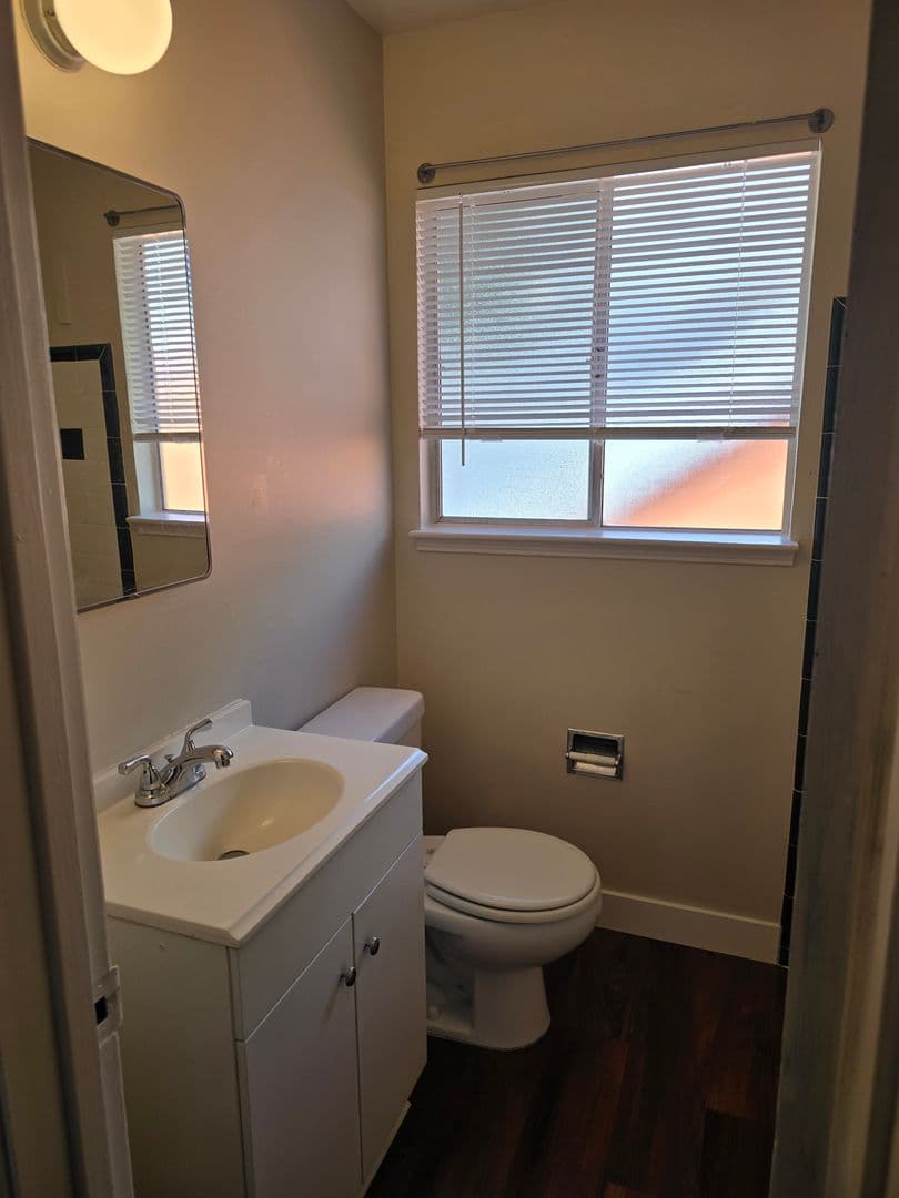 SACRAMENTO Apartment: 3015 F STREET