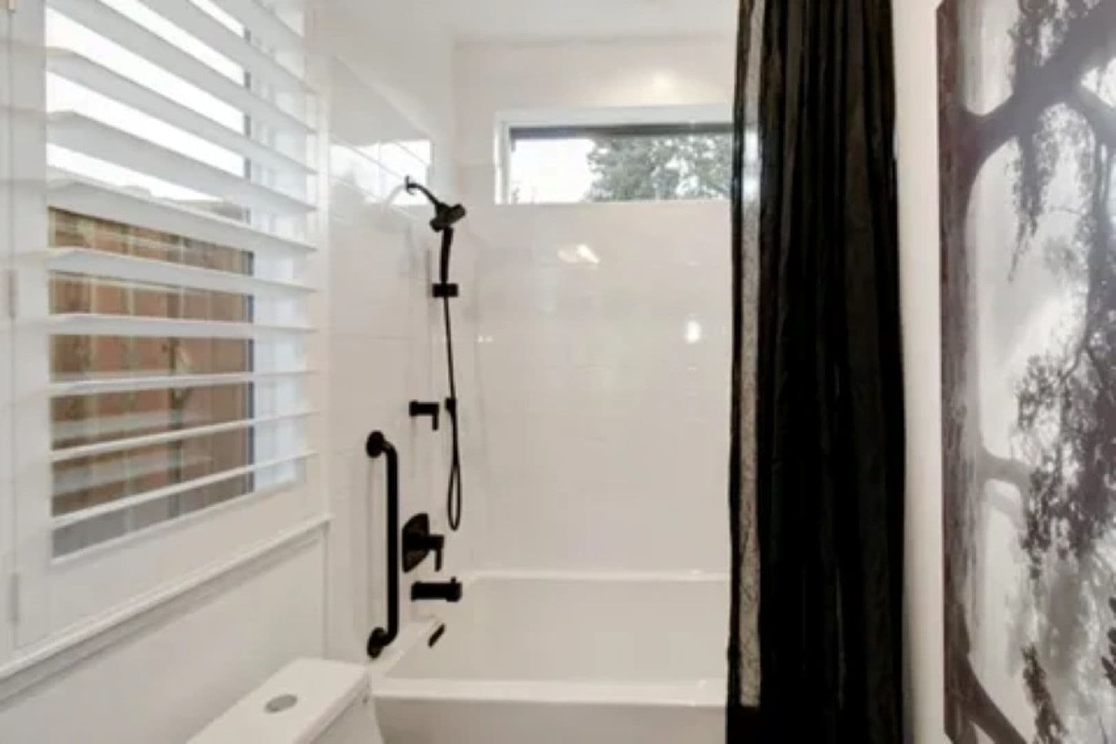 Carmichael House: 4708 Marlborough Way