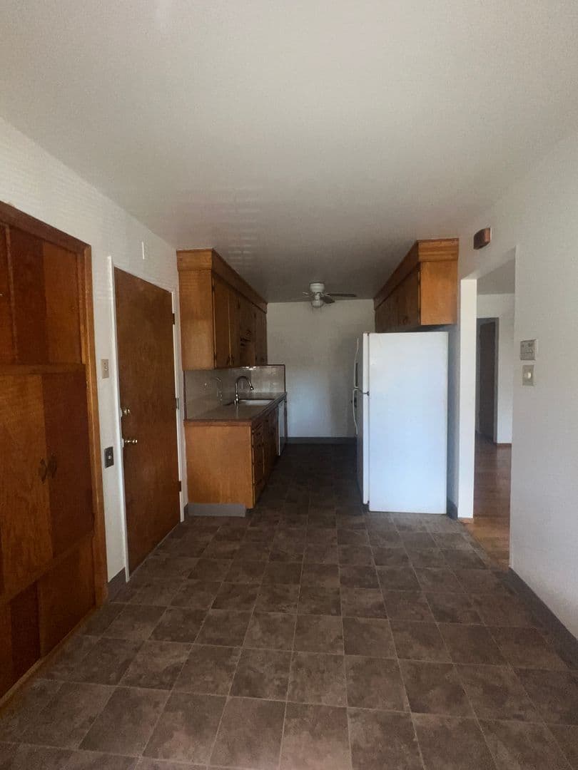 SACRAMENTO Apartment: 7446 21ST - 7419 COSGROVE
