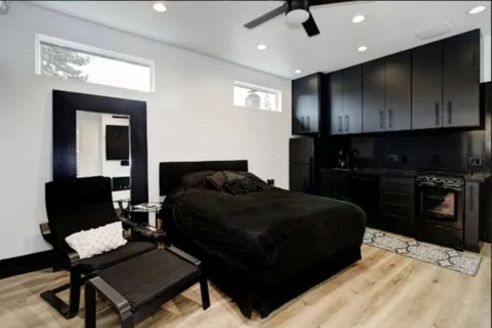 Carmichael House: 4708 Marlborough Way