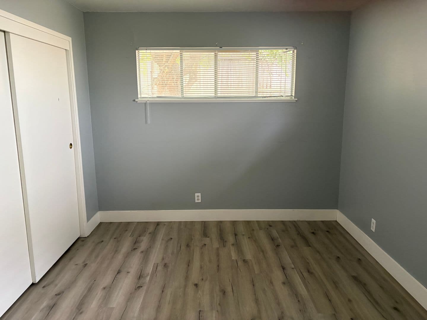 FAIR OAKS Apartment: 5335-37 CASTLE STREET