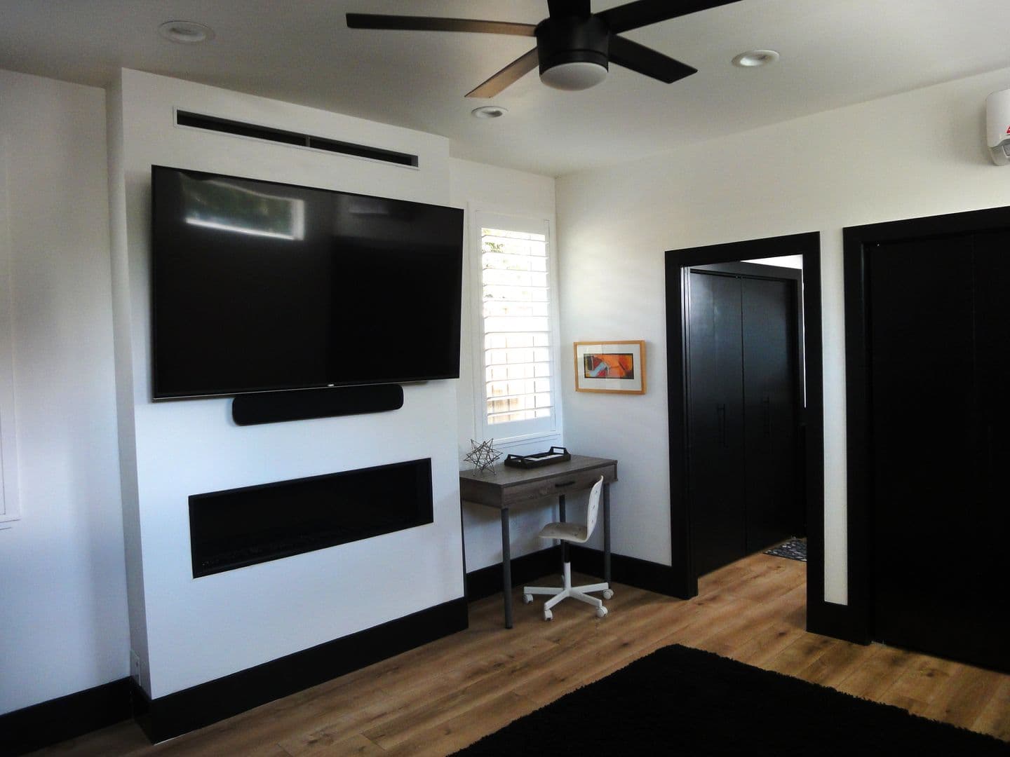 Carmichael House: 4708 Marlborough Way