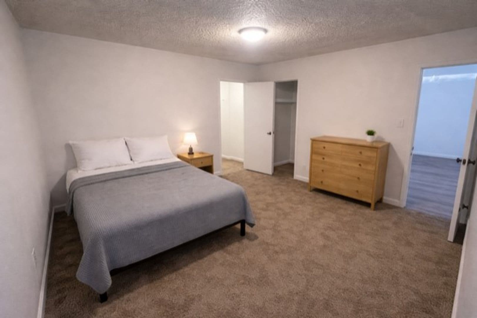 NORTH HIGHLANDS Apartment: 4040 MYRTLE AVENUE