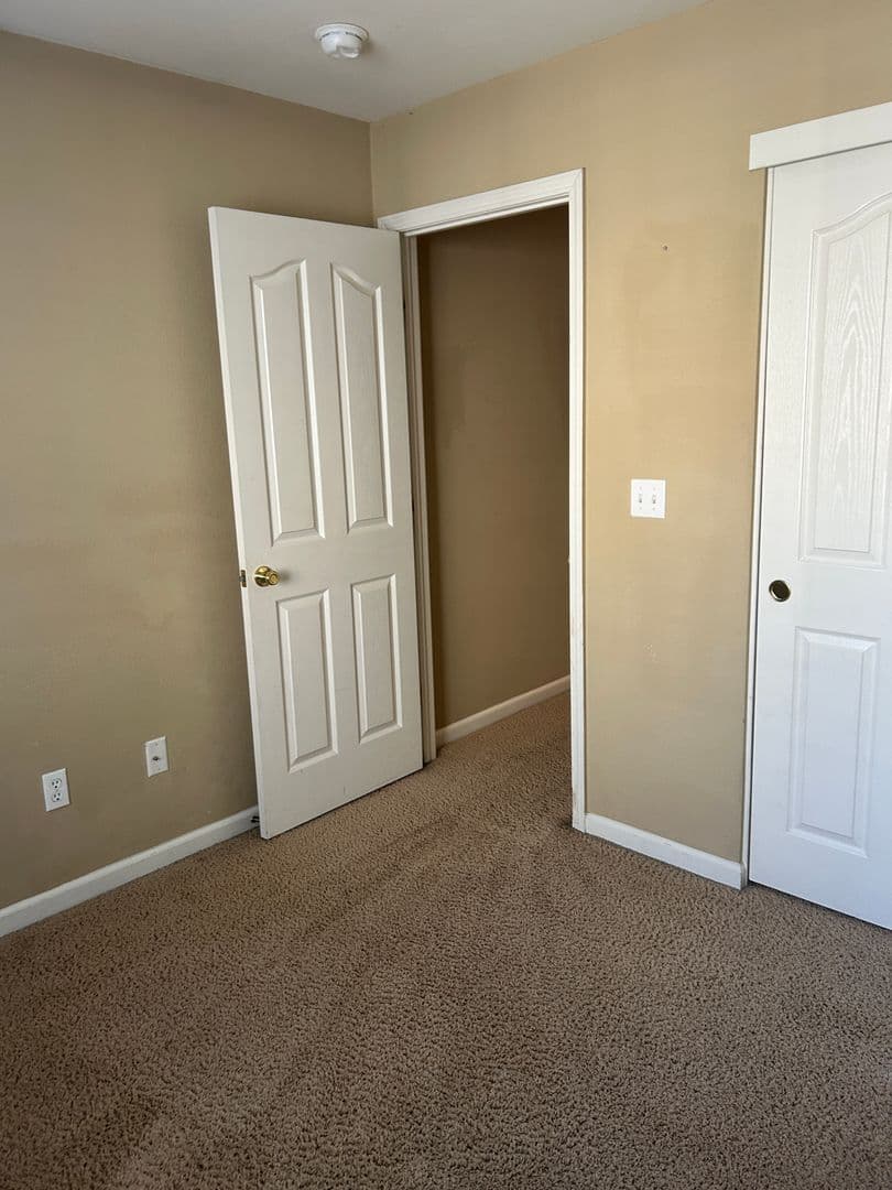 SACRAMENTO House: 4934 TROUVILLE LANE