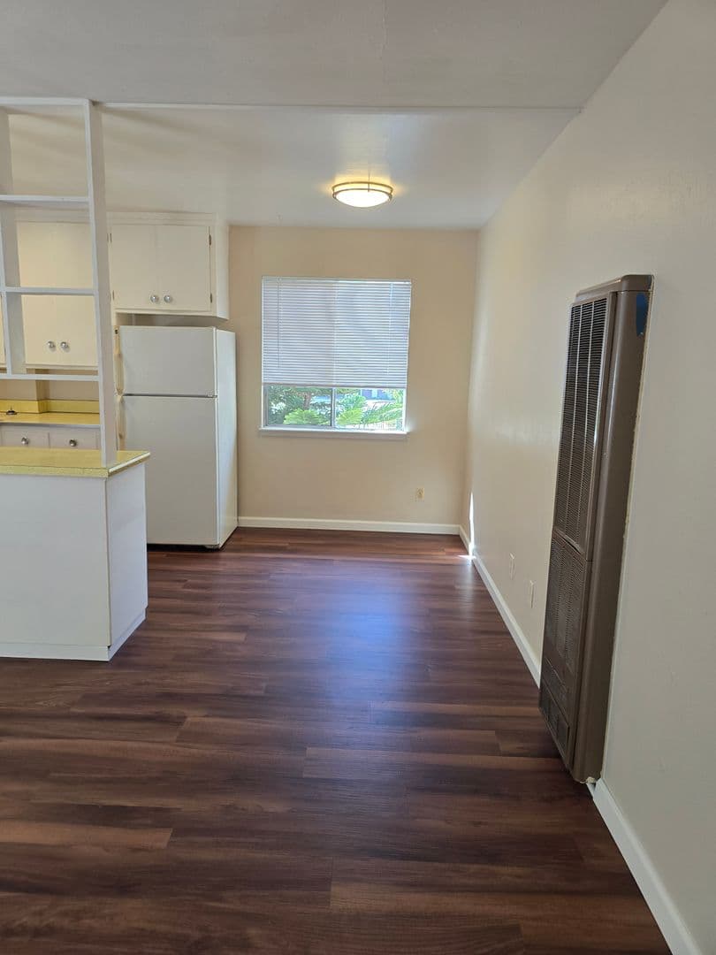 SACRAMENTO Apartment: 3015 F STREET