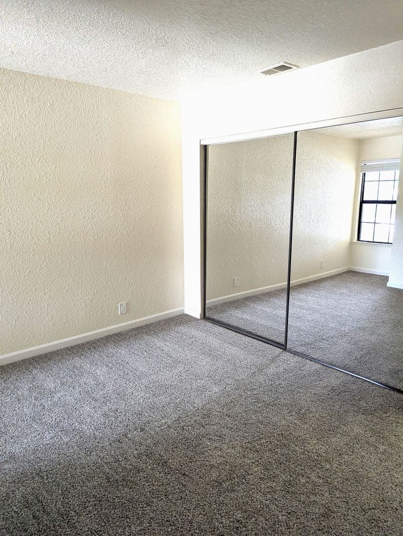 CITRUS HEIGHTS Apartment: 7400 WILLOWCREEK #1-20