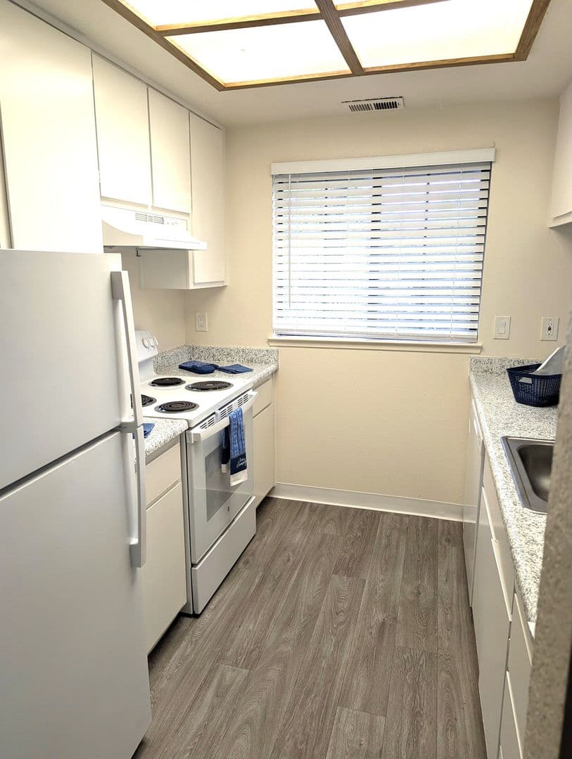 CITRUS HEIGHTS Apartment: 7400 WILLOWCREEK #1-20