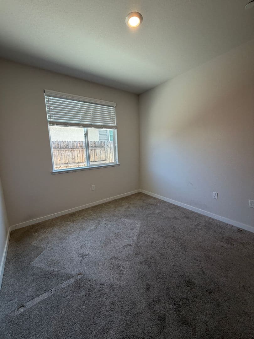 ROSEVILLE House: 6112 REDONDO WAY
