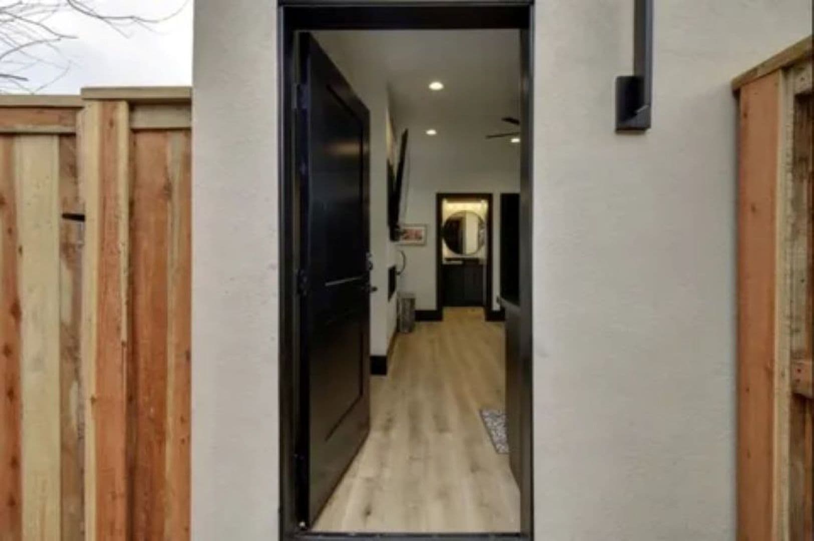 Carmichael House: 4708 Marlborough Way