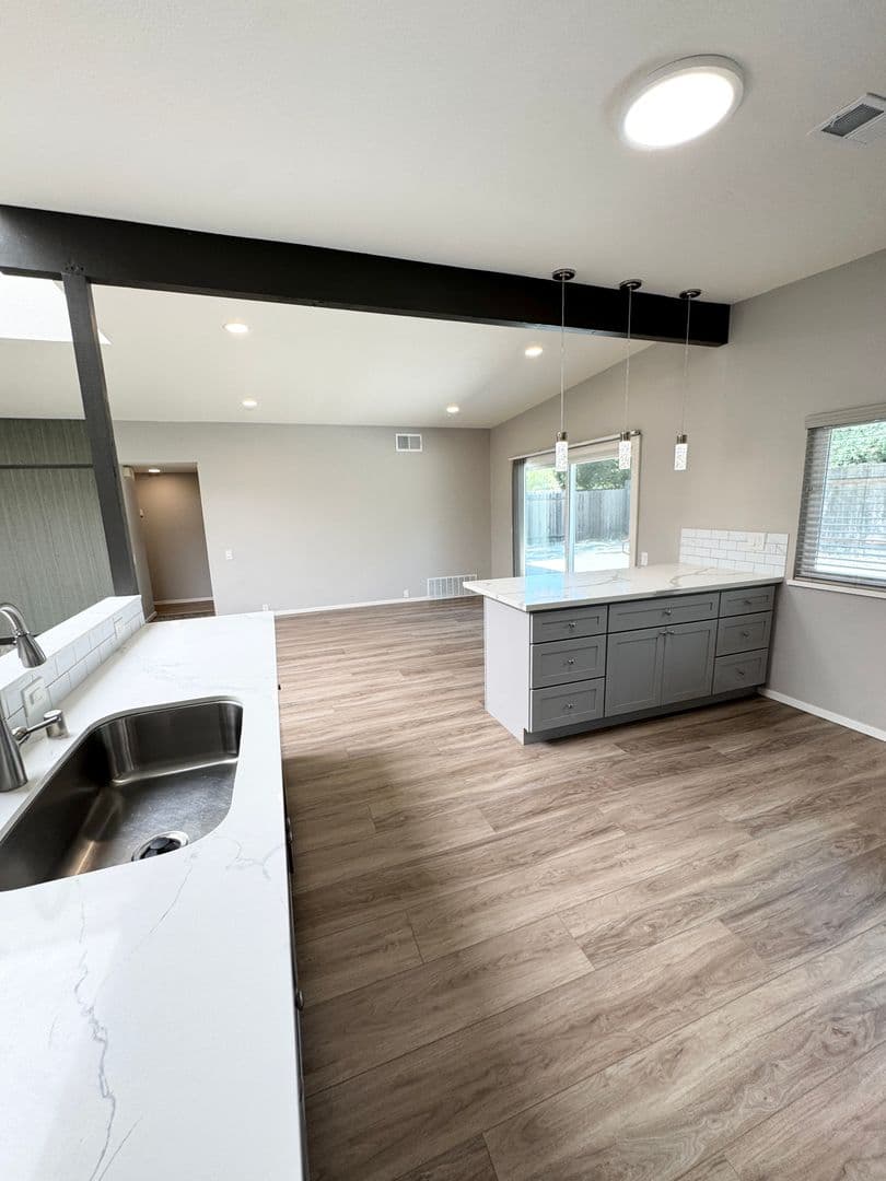 Davis House: 1503 Brown Drive