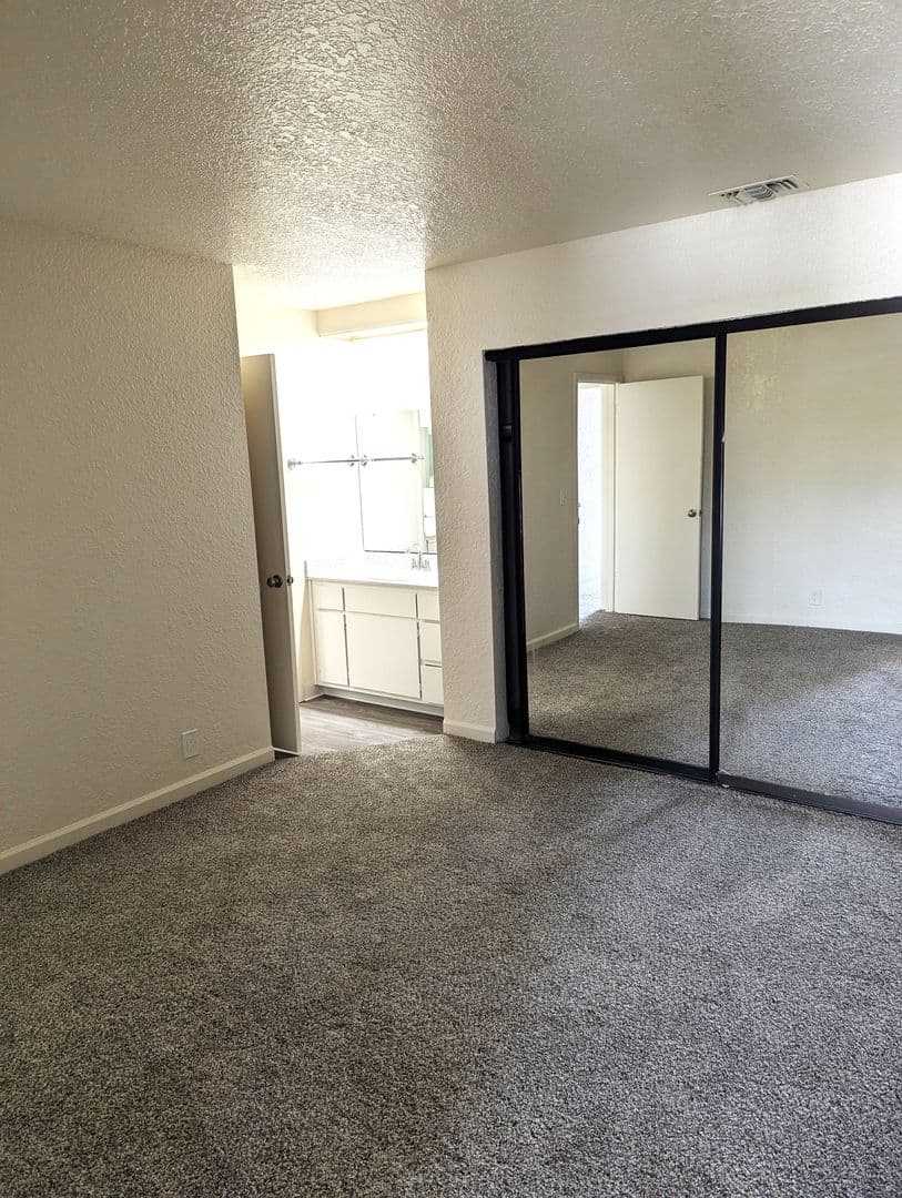 CITRUS HEIGHTS Apartment: 7400 WILLOWCREEK #1-20