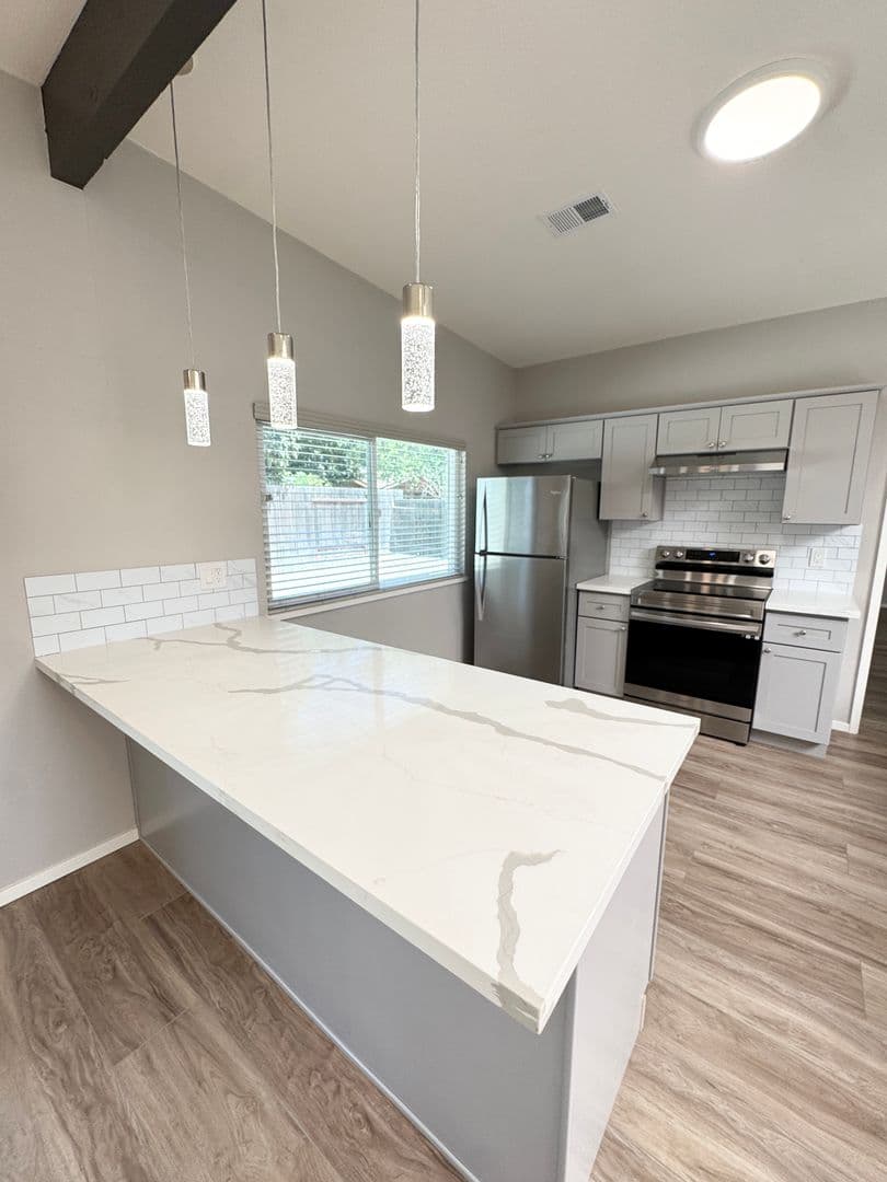 Davis House: 1503 Brown Drive