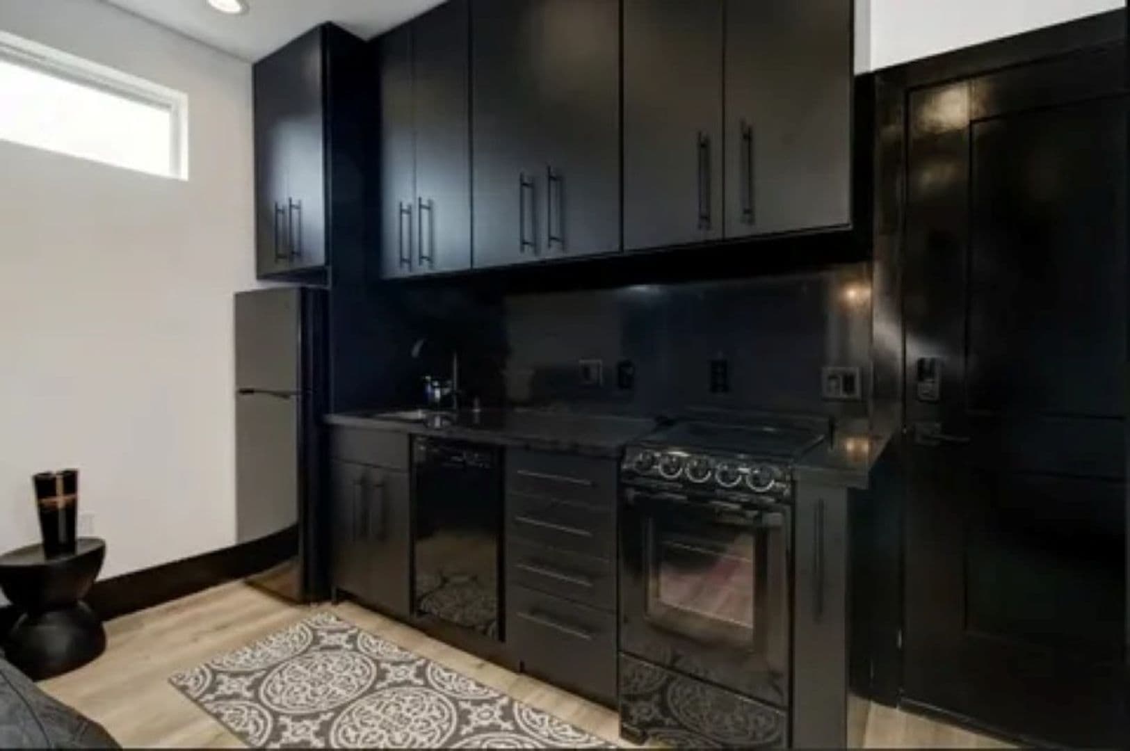 Carmichael House: 4708 Marlborough Way