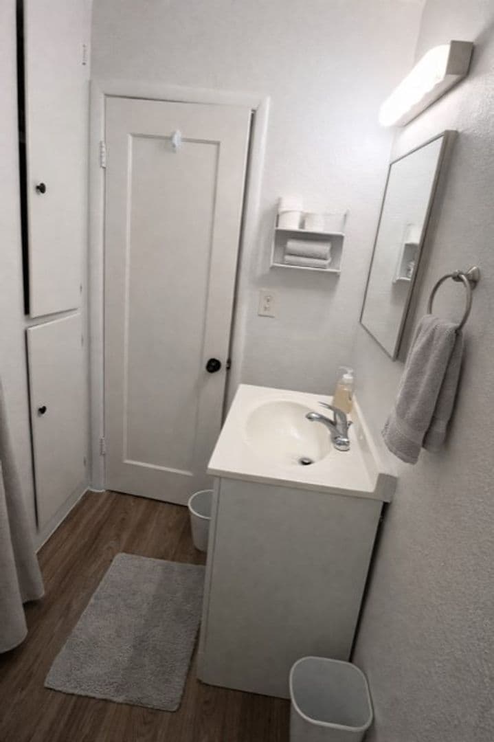 NORTH HIGHLANDS Apartment: 4040 MYRTLE AVENUE