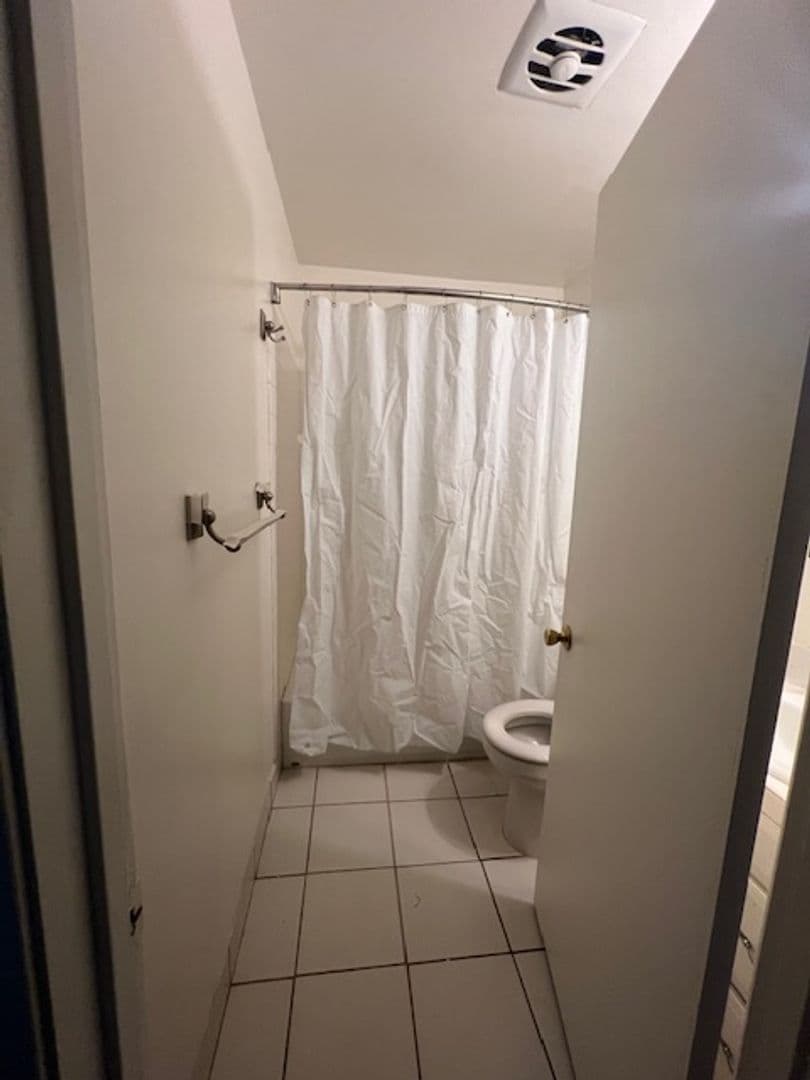 SACRAMENTO Apartment: 4505 RIVERSIDE BLVD