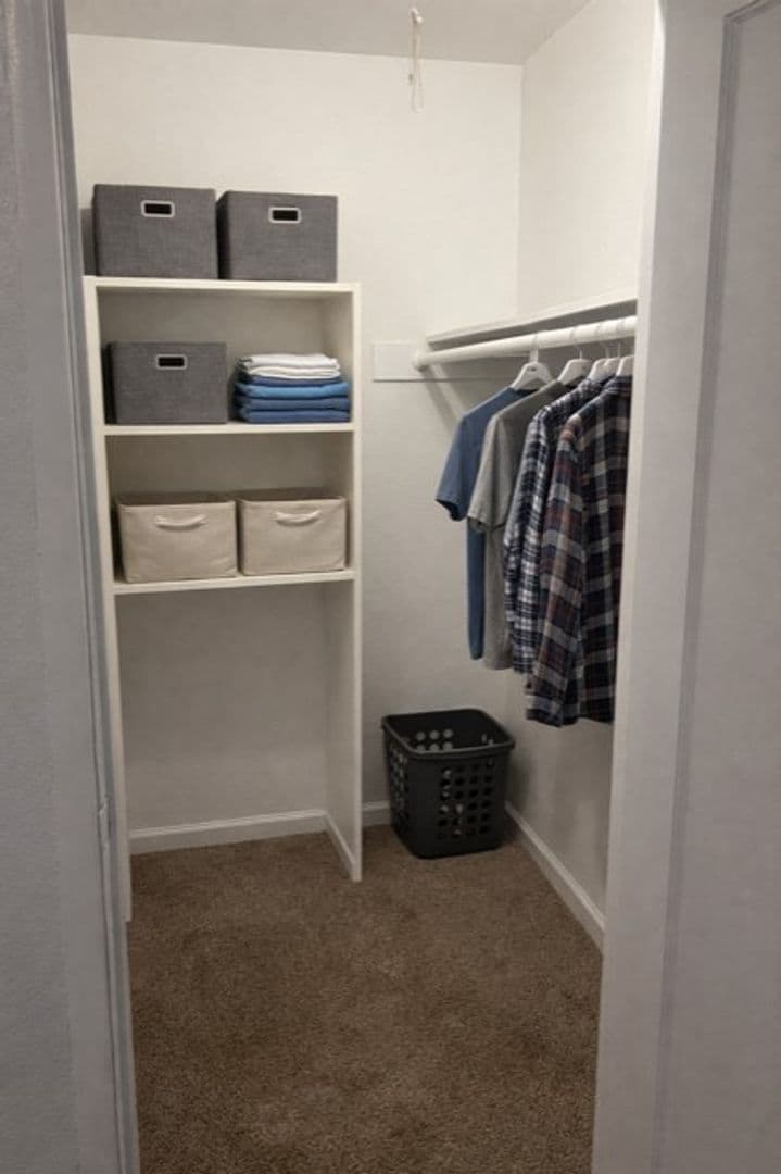 NORTH HIGHLANDS Apartment: 4040 MYRTLE AVENUE