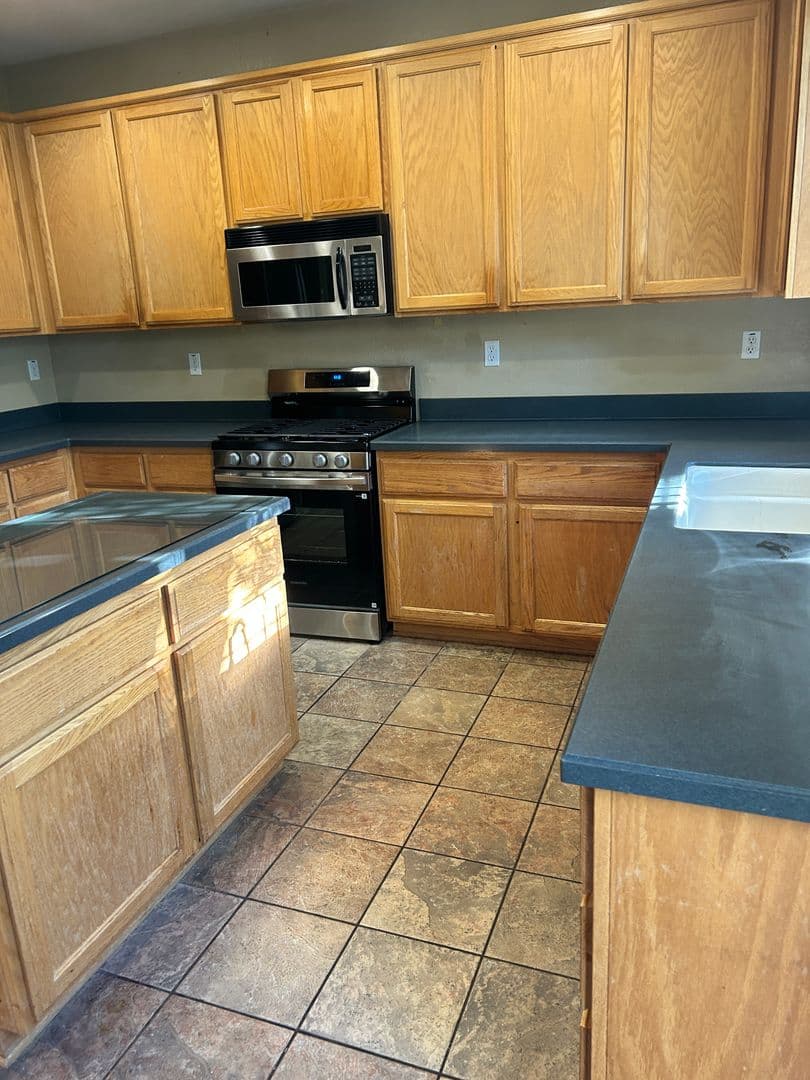 SACRAMENTO House: 4934 TROUVILLE LANE