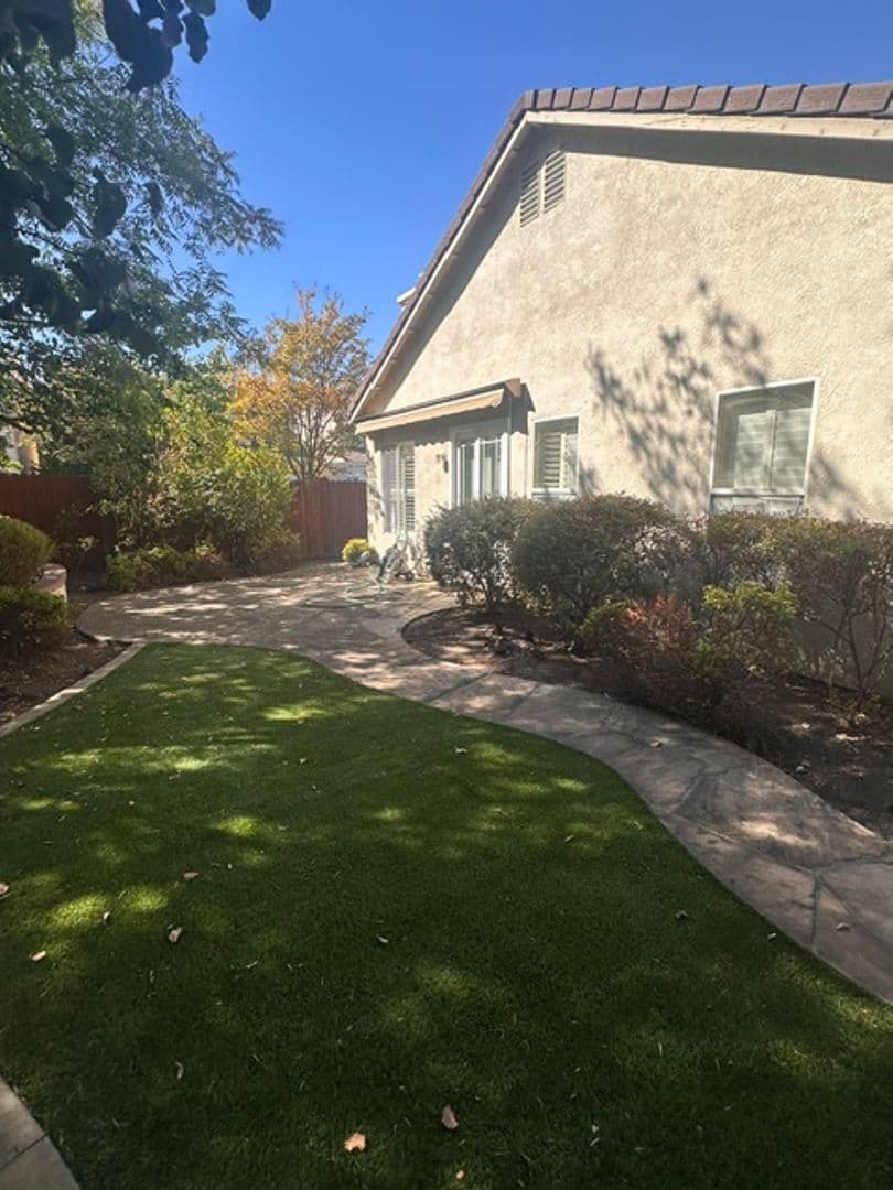 Rocklin House: 1500 Olympic Circle