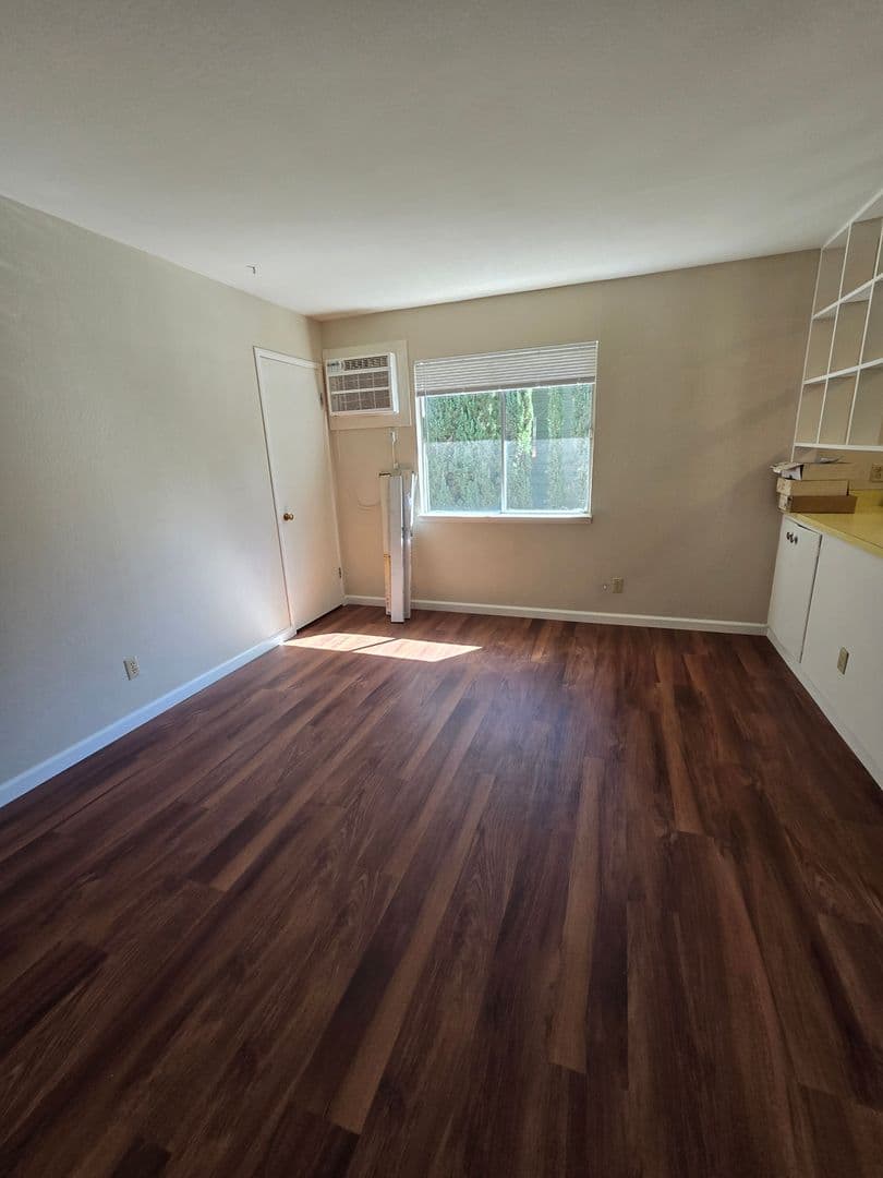 SACRAMENTO Apartment: 3015 F STREET