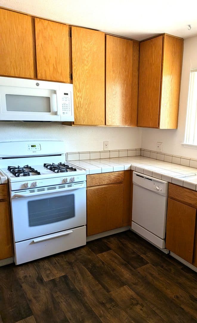 CARMICHAEL Apartment: 8728 FAIR OAKS BLVD #6